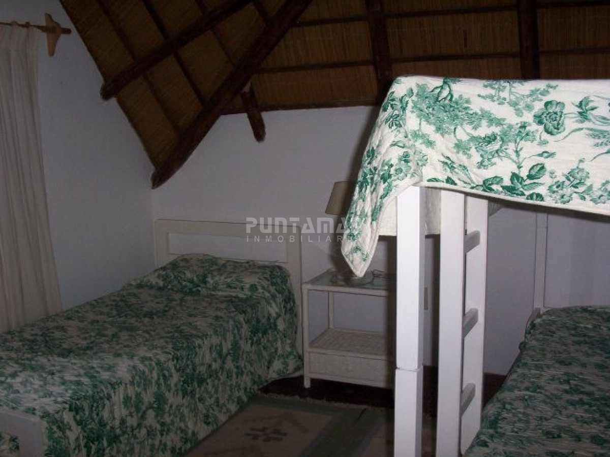 Casa ID.210761 - ALQUILER TRADICIONAL CASA DE LA BARRA A METROS DEL PUENTE
