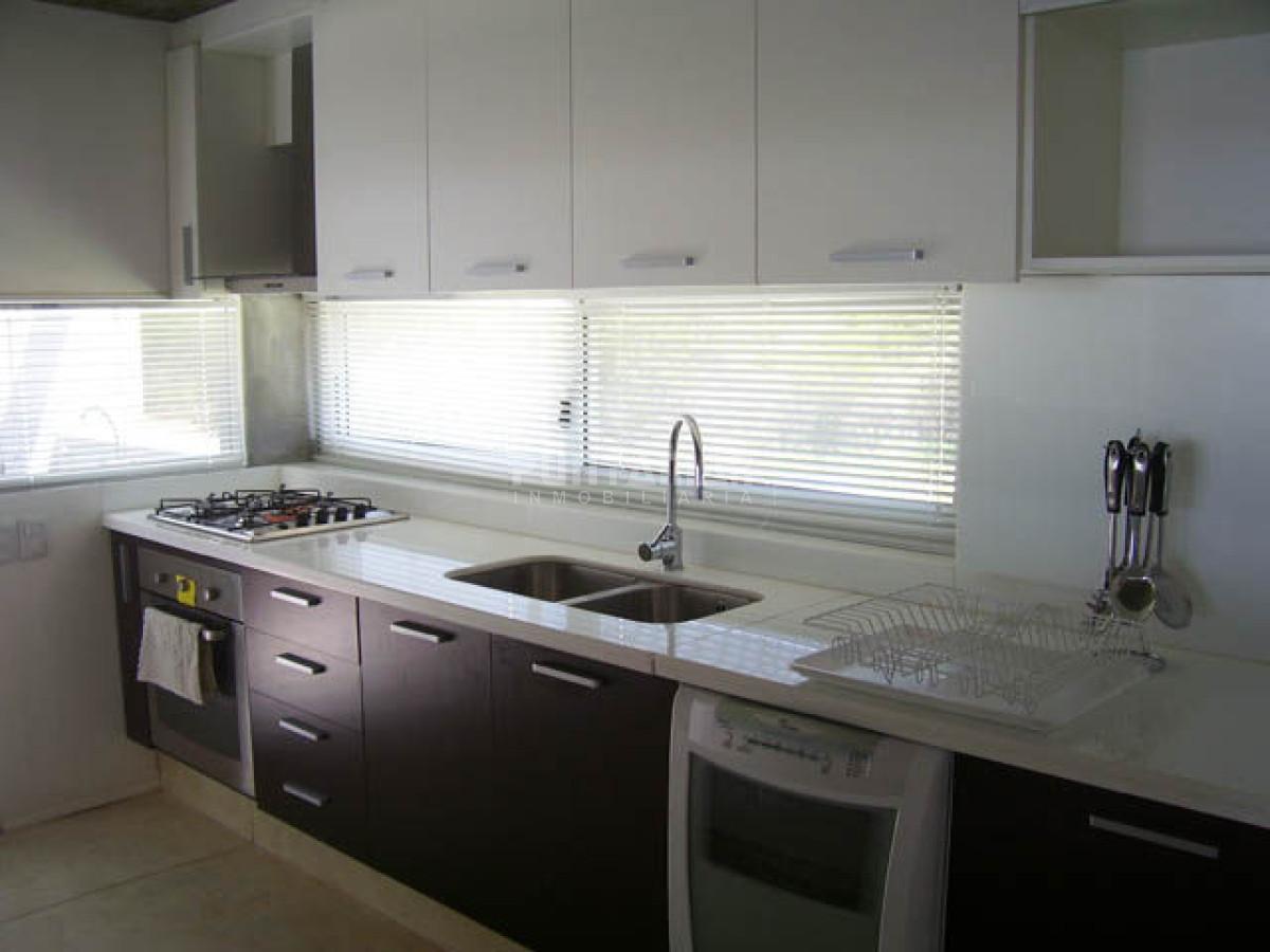 Casa ID.210785 - VENTA DE CASA EN PUNTA DEL ESTE, EL CHORRO 5 DORMITORIOS