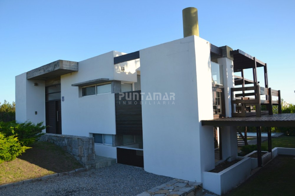 Casa ID.210785 - VENTA DE CASA EN PUNTA DEL ESTE, EL CHORRO 5 DORMITORIOS