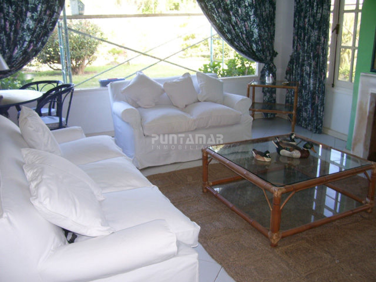 Casa ID.210798 - ALQUILER CASA 5 DORMITORIOS EN LA BARRA A METROS DE LA PLAYA 