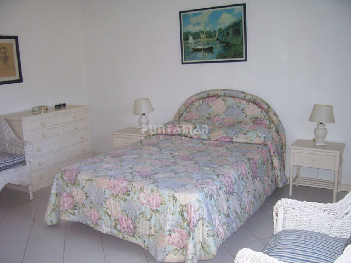 Casa ID.210798 - ALQUILER CASA 5 DORMITORIOS EN LA BARRA A METROS DE LA PLAYA 