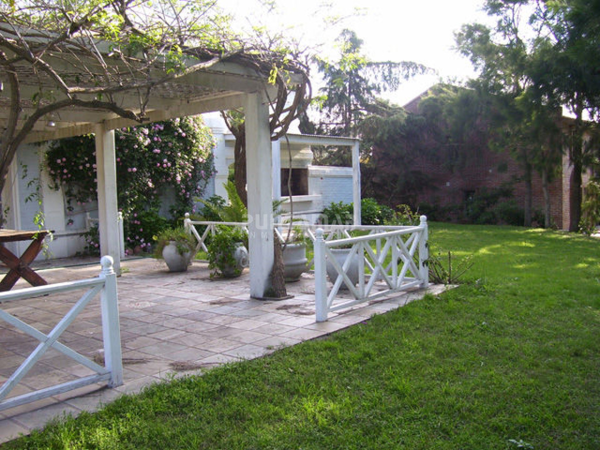 Casa ID.210798 - ALQUILER CASA 5 DORMITORIOS EN LA BARRA A METROS DE LA PLAYA 