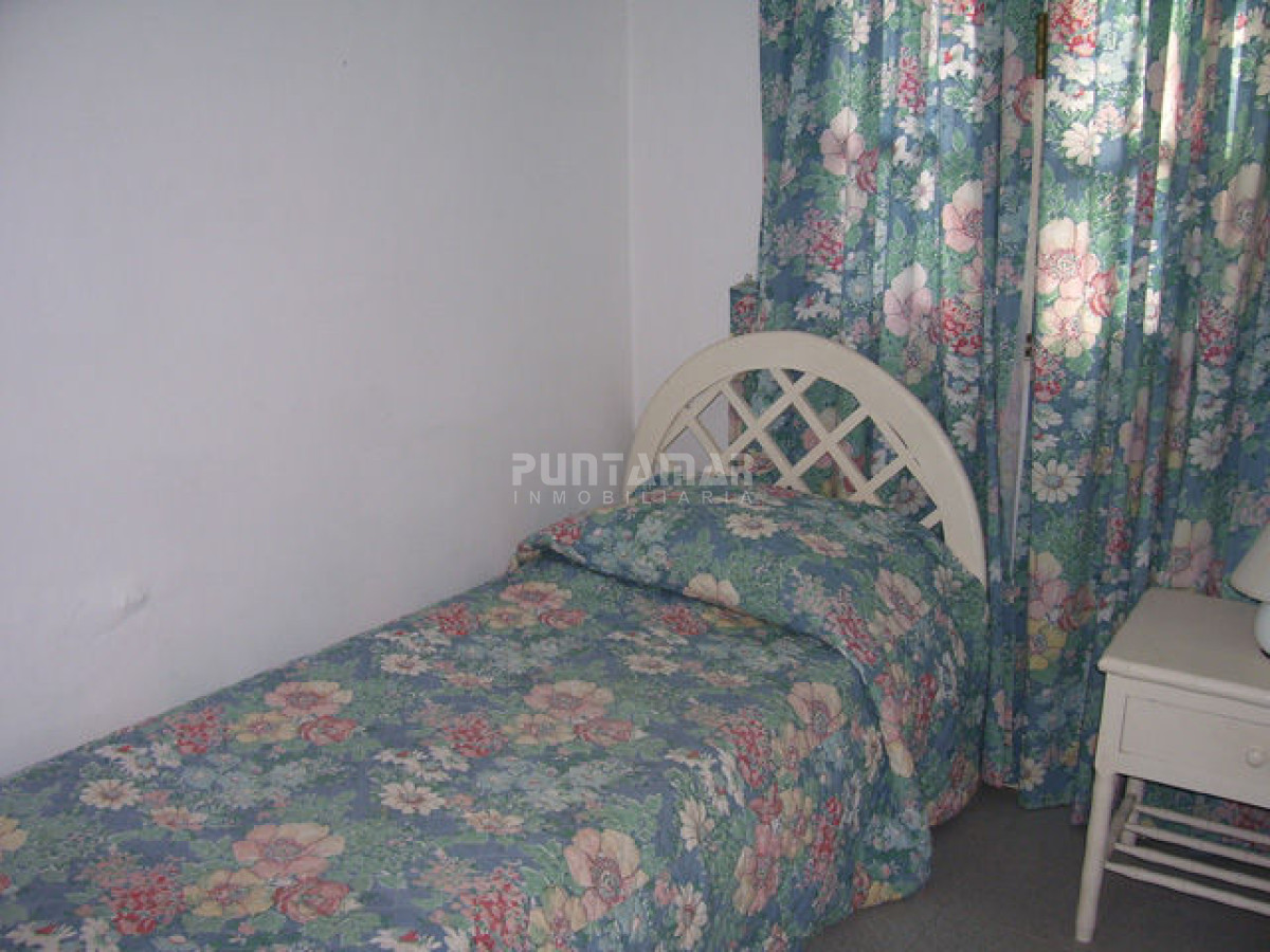 Casa ID.210798 - ALQUILER CASA 5 DORMITORIOS EN LA BARRA A METROS DE LA PLAYA 