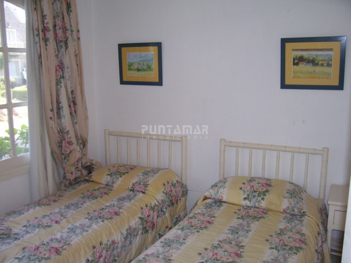 Casa ID.210798 - ALQUILER CASA 5 DORMITORIOS EN LA BARRA A METROS DE LA PLAYA 
