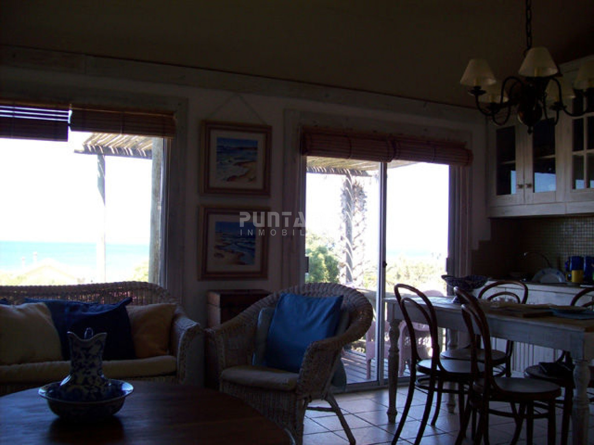 Casa ID.210836 - VENTA DE CASA EN EL CHORRO DE DOS DORMITORIOS, EXCELENTE VISTA