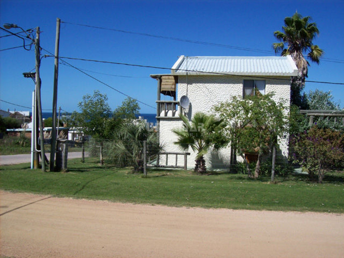 Casa ID.210836 - VENTA DE CASA EN EL CHORRO DE DOS DORMITORIOS, EXCELENTE VISTA