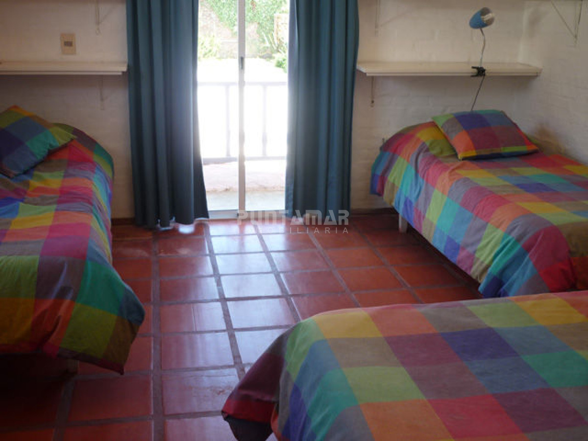 Casa ID.210847 - Casa en venta en Montoya, oportunidad!