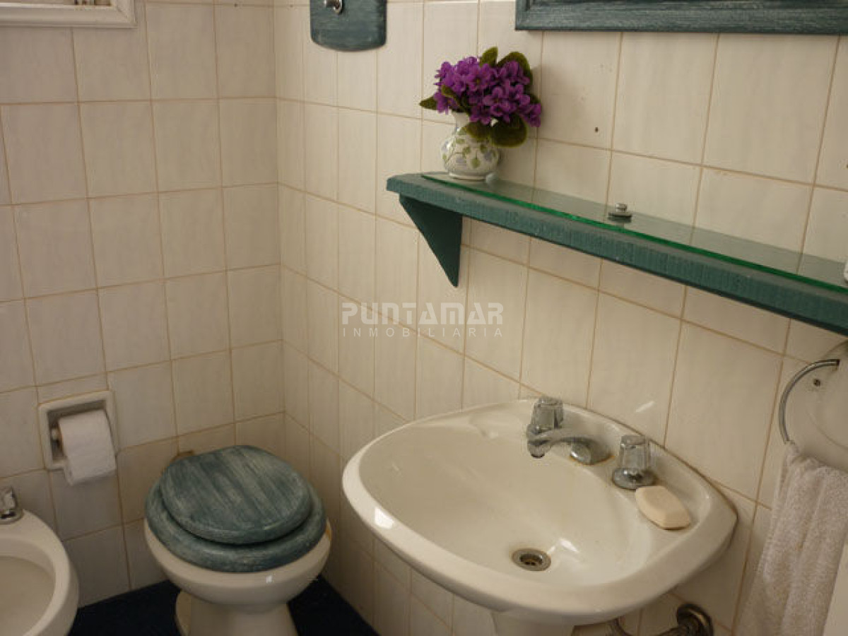 Casa ID.210892 - VENTA Y ALQUILER DE GRAN CASA EN EL CORAZON DE LA BARRA