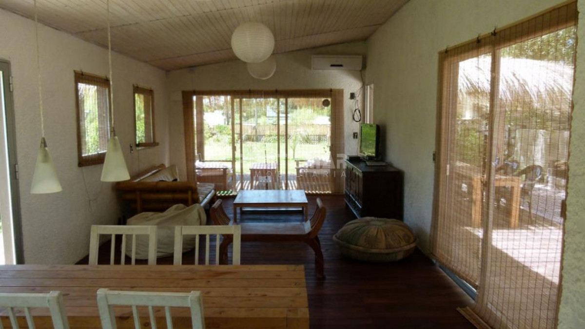 Casa ID.210921 - CASA DE 3 DORMITORIOS EN MANANTIALES 