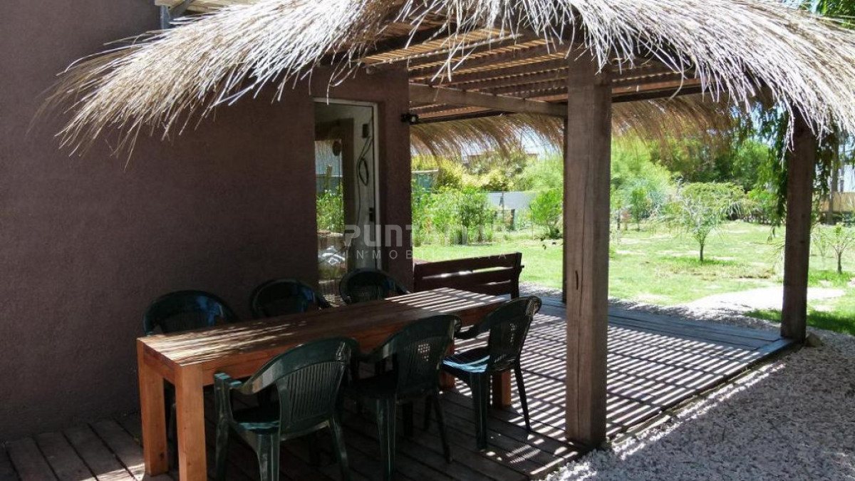 Casa ID.210921 - CASA DE 3 DORMITORIOS EN MANANTIALES 