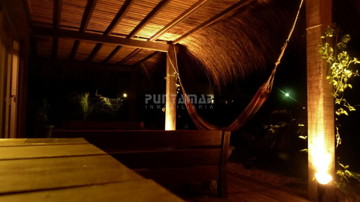 Casa ID.210921 - CASA DE 3 DORMITORIOS EN MANANTIALES 