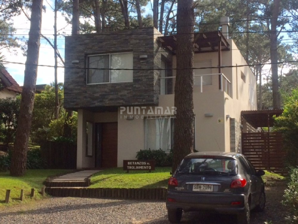 Casa ID.210954 - Casa moderna en Montoya, vista al mar, 3 dormitorios y servicio