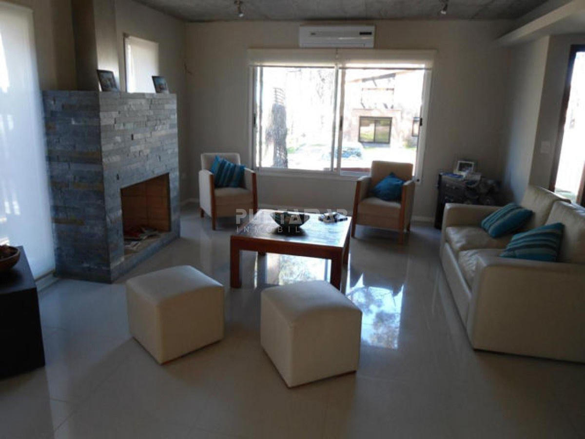 Casa ID.210954 - Casa moderna en Montoya, vista al mar, 3 dormitorios y servicio