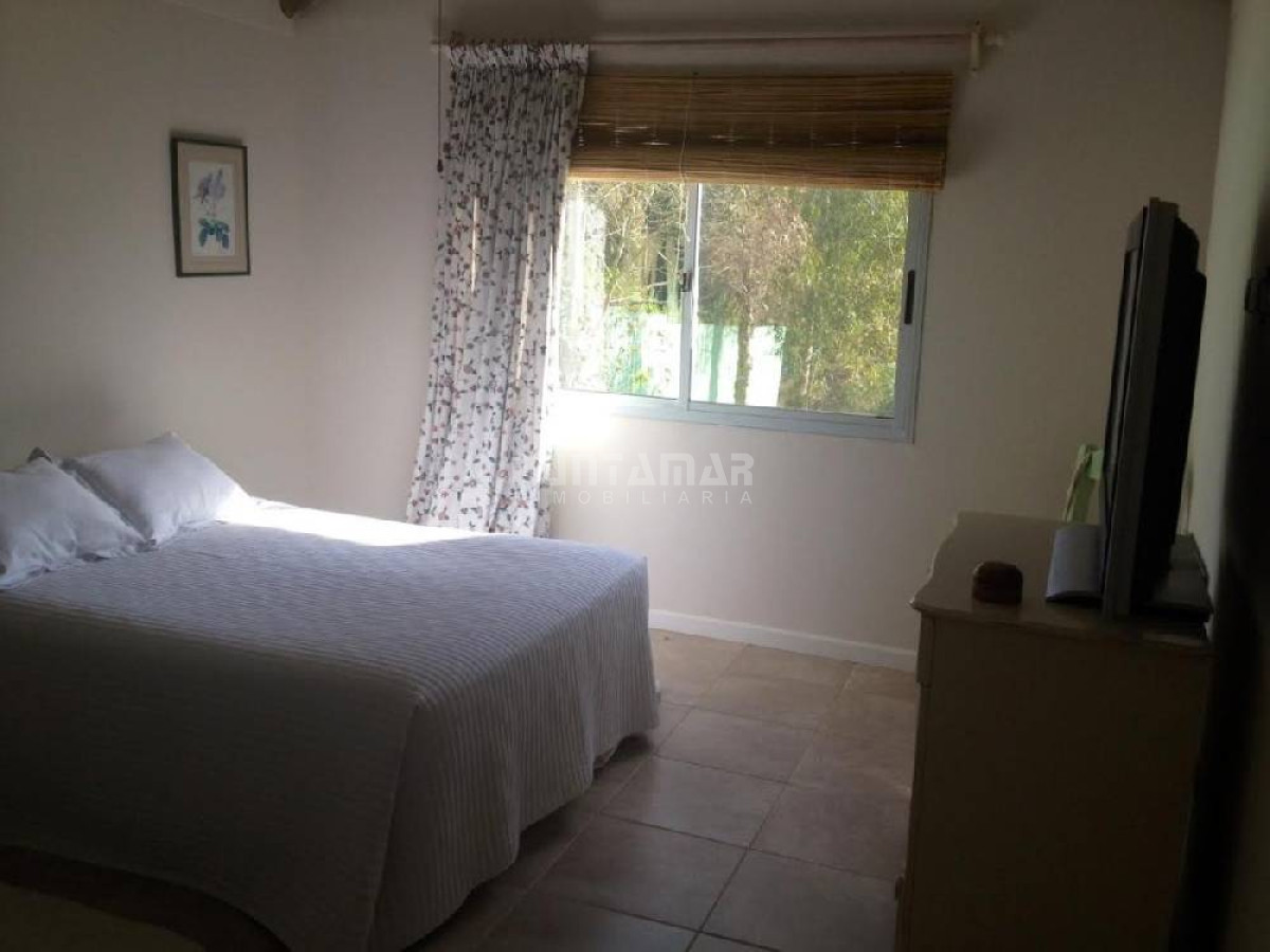 Casa ID.211041 - ALQUILER MUY LINDA CASA EN LA BARRA 3 DORMITORIOS 2 BAÑOS 