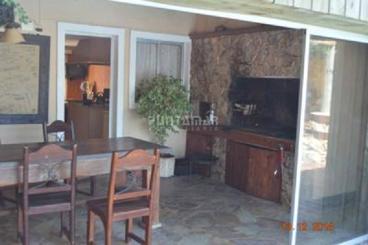 Casa ID.211045 - Casa en Pinares, 3 dormitorios *