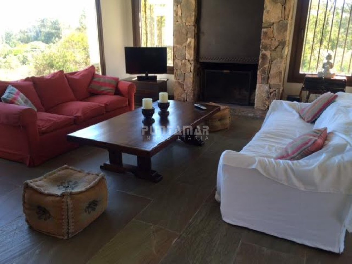 Casa ID.211109 - MUY BUENA CASA EN LA BARRA EN UN ENTORNO TRANQUILO 4 DORMITORIOS 3 BAÑOS MAS SERVICIO