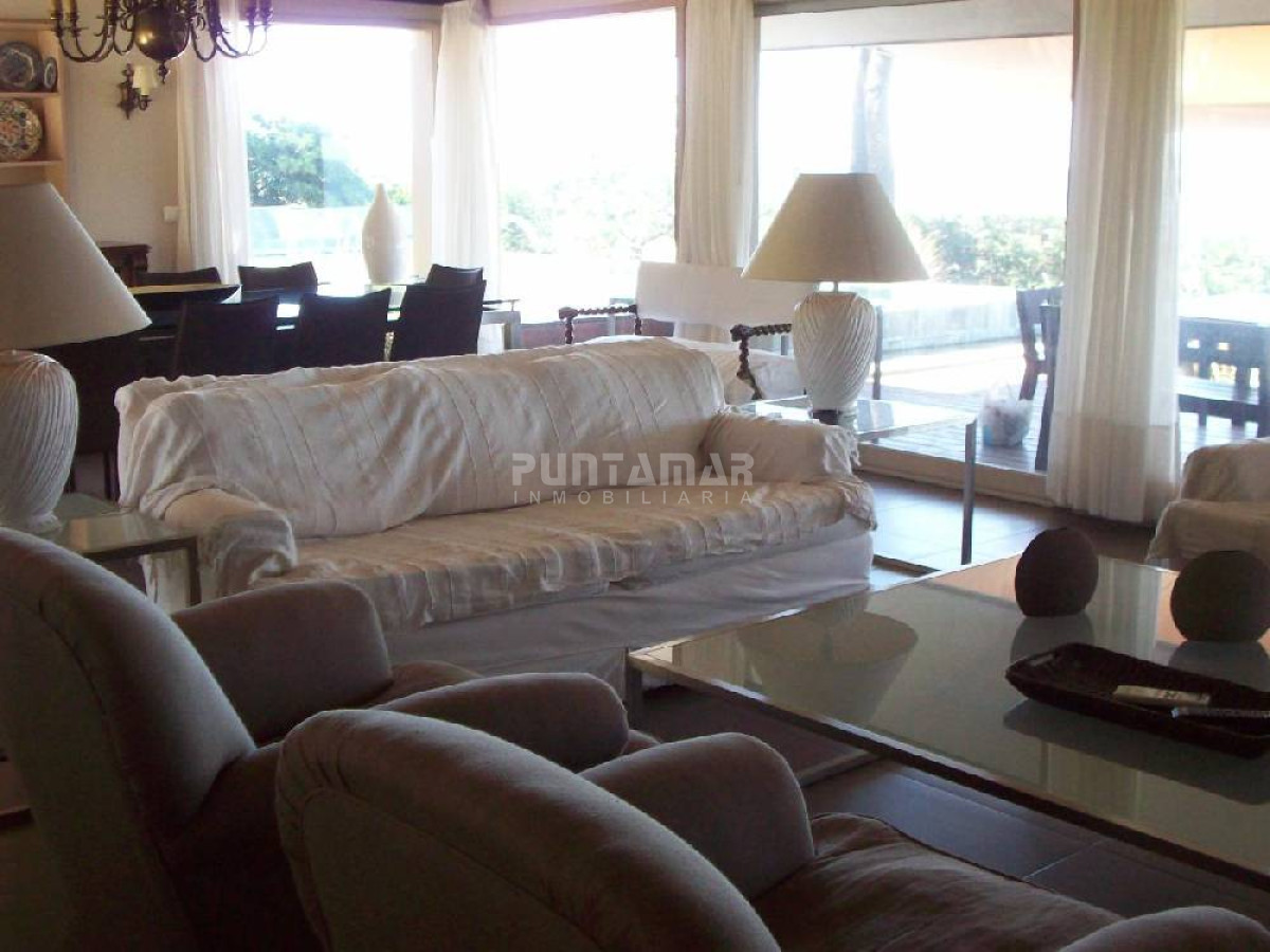 Casa ID.210524 - ESPECTACULAR CASA EN PINARES FRENTE AL MAR CON PISCINA