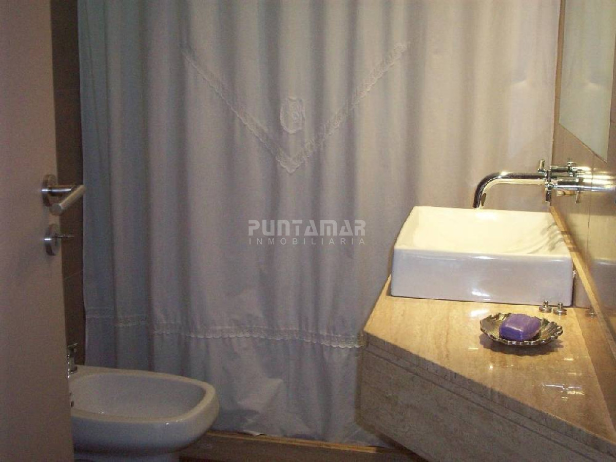 Casa ID.210524 - ESPECTACULAR CASA EN PINARES FRENTE AL MAR CON PISCINA