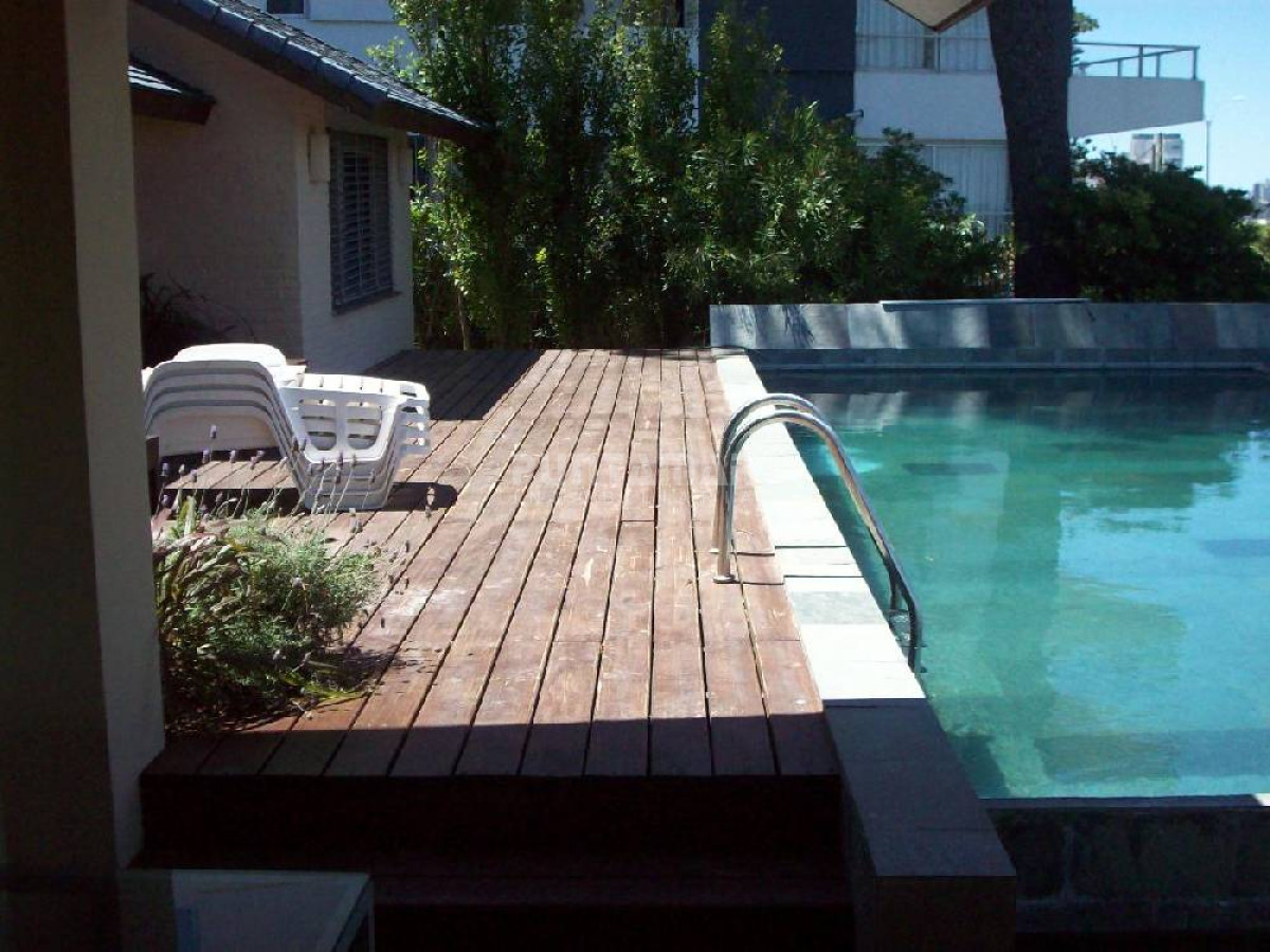 Casa ID.210524 - ESPECTACULAR CASA EN PINARES FRENTE AL MAR CON PISCINA
