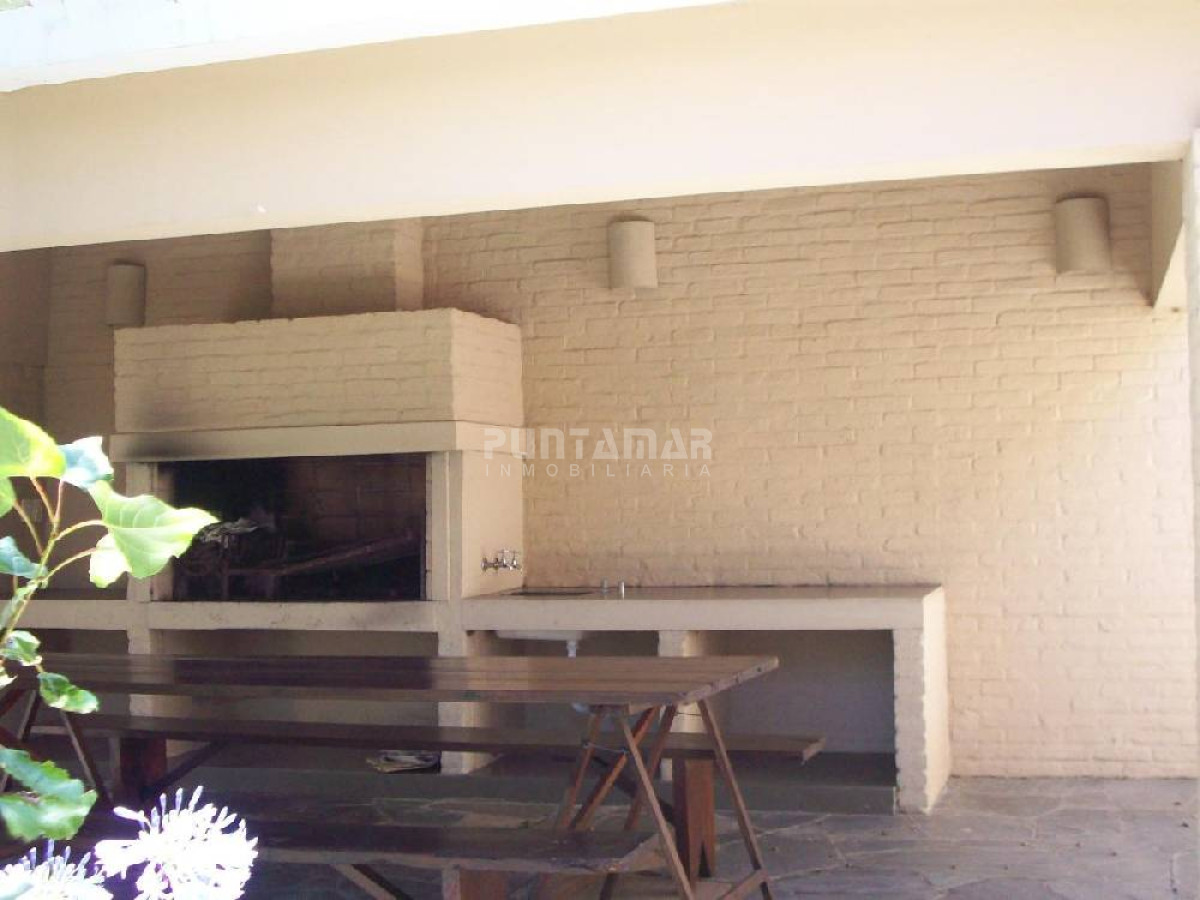 Casa ID.210524 - ESPECTACULAR CASA EN PINARES FRENTE AL MAR CON PISCINA
