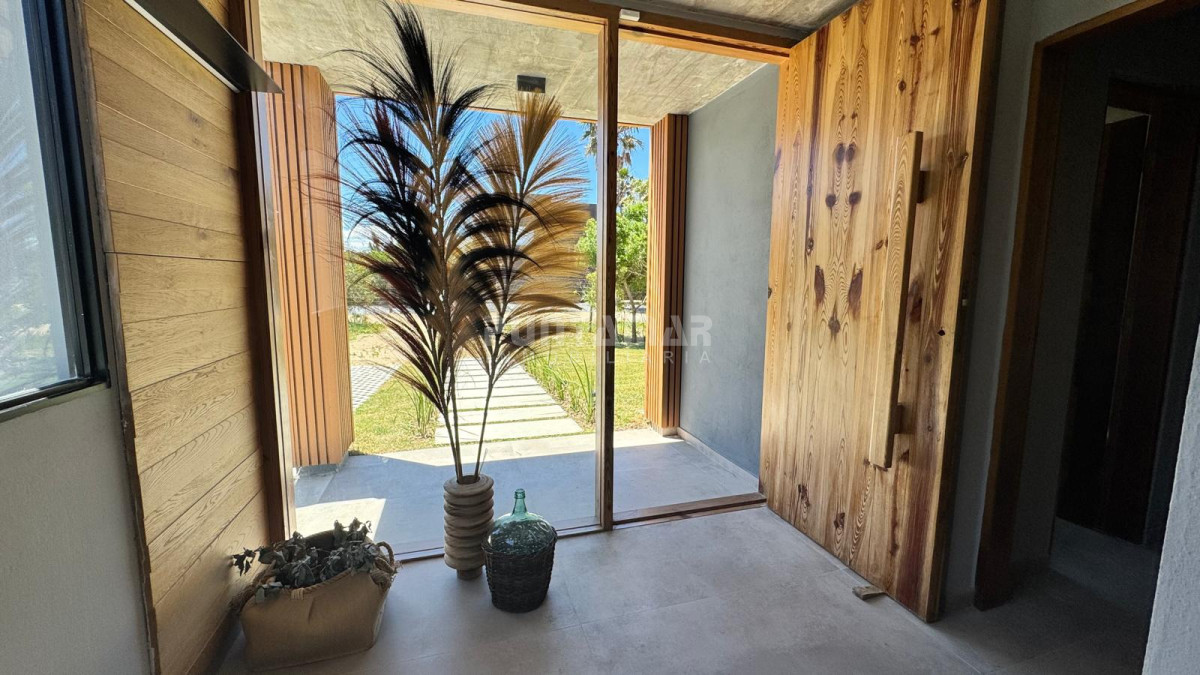 Casa ID.213677 - CASA A ESTRENAR EN SANTA MONICA FRENTE A LA PLAYA EN SANTA MONICA 