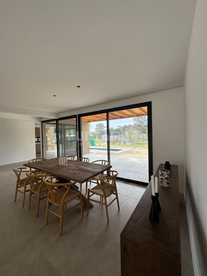 Casa ID.213666 - VENTA Y ALQUILER CASA A ESTRENAR EN BARRIO CERRADO LA CAÑADA - DISTRITO 52