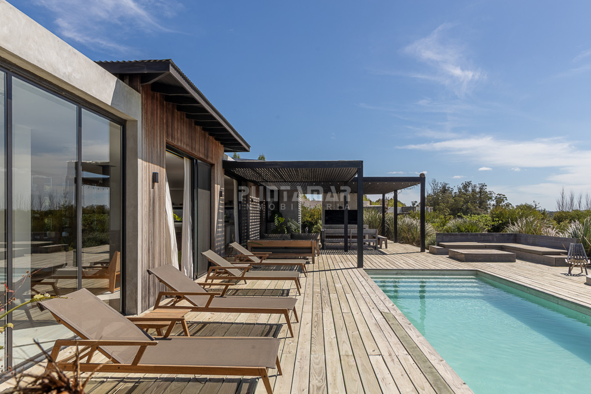 Casa ID.212705 - Casa en venta y alquiler en Pueblo Mio