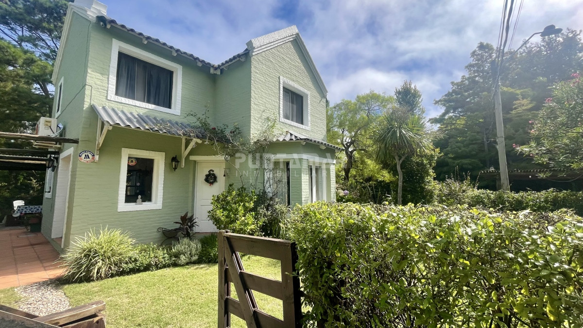 Casa ID.210964 - MUY LINDA CASA DE 4 DORMITORIOS EN LA BARRA