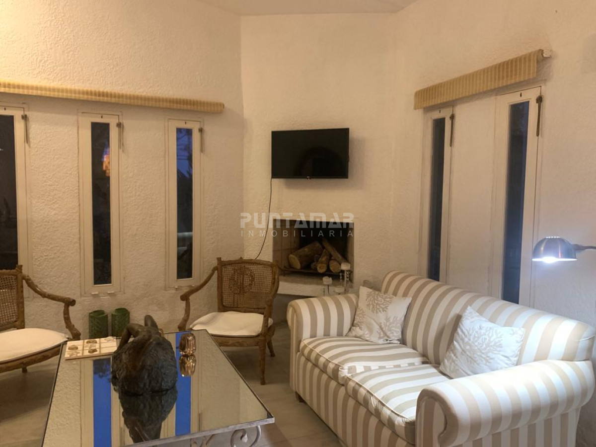 Casa ID.212004 - MODERNA CASA EN VENTA EN EL CHORRO A METROS DEL MAR