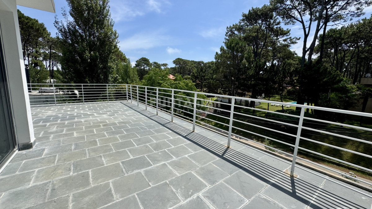 Casa ID.211927 - HERMOSA CASA DE 4 DORMITORIOS A METROS DE PLAYA MONTOYA 