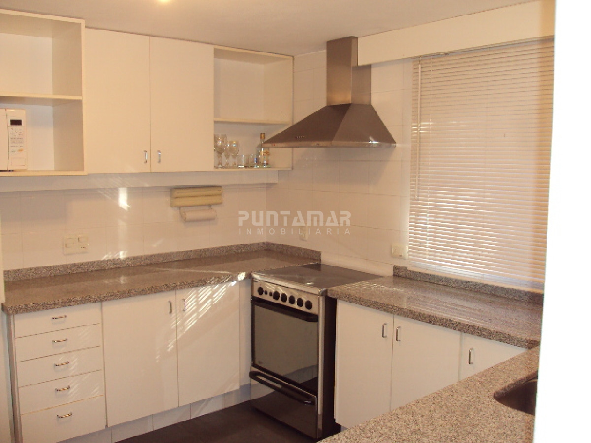 Casa ID.210714 - CASA 3 DORMITORIOS Y SERVICIO EN LA BRAVA PUNTA DEL ESTE