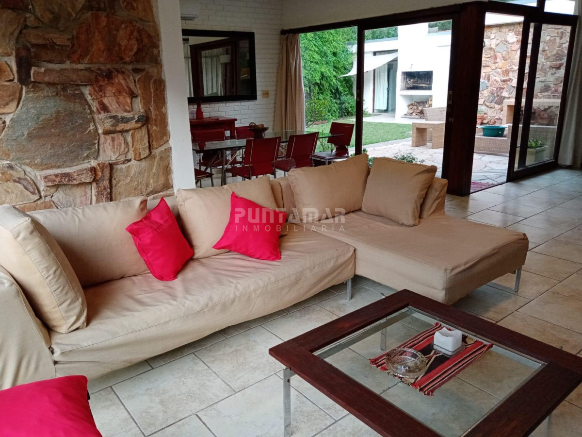 Casa ID.211111 - CASA EN ALQUILER SAN RAFAEL 3 DORMITORIOS 