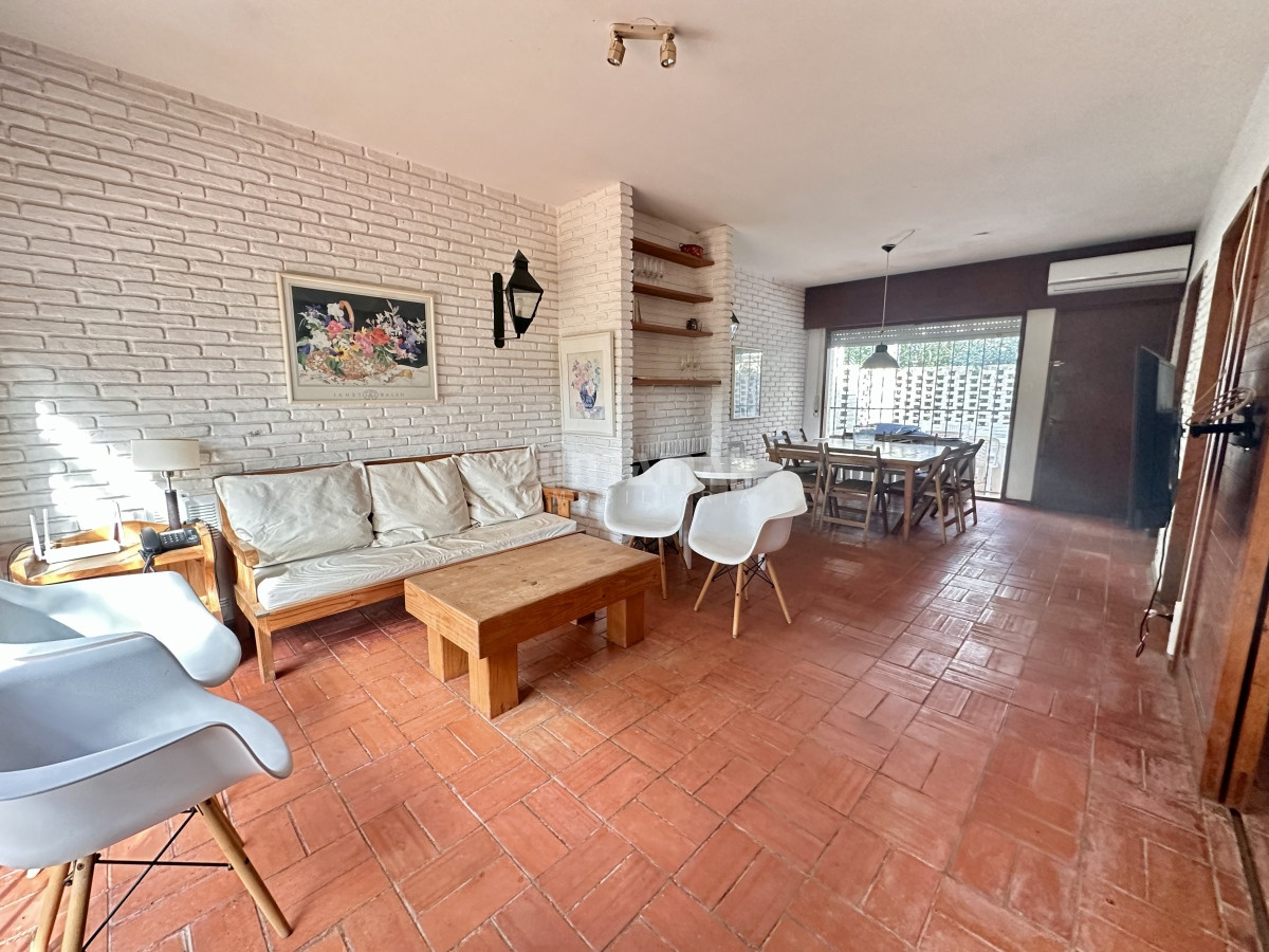 Casa ID.213292 - OPORTUNIDAD ÚNICA! INVERSIÓN CASA 3 DORMITORIOS A METROS DEL MAR EN LA BARRA