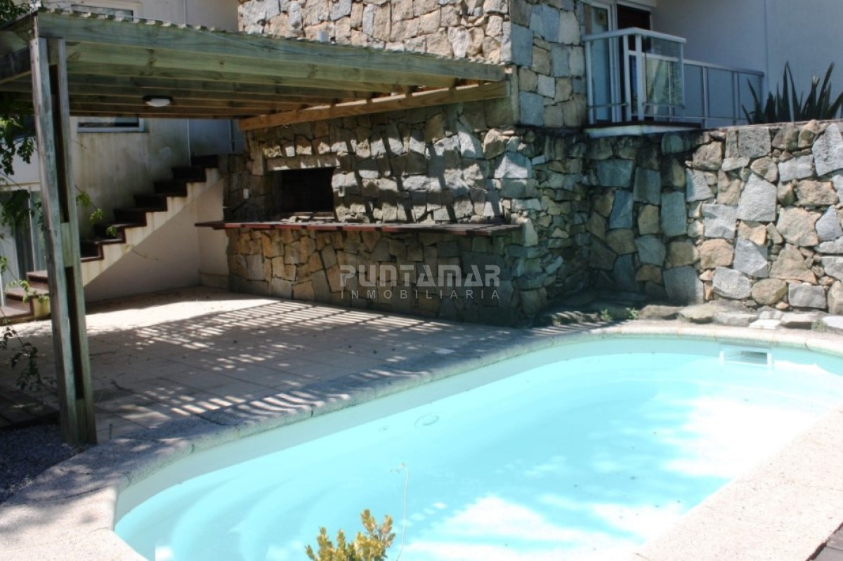 Casa ID.210977 - Casa en alquiler Montoya, La Barra con piscina