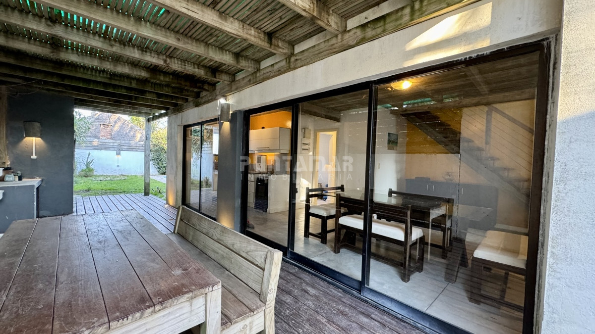 Casa ID.210787 - MUY LINDA CASA EN LA BARRA 3 DORMITORIOS CON PISCINA