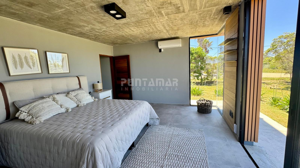 Casa ID.213677 - CASA A ESTRENAR EN SANTA MONICA FRENTE A LA PLAYA EN SANTA MONICA 