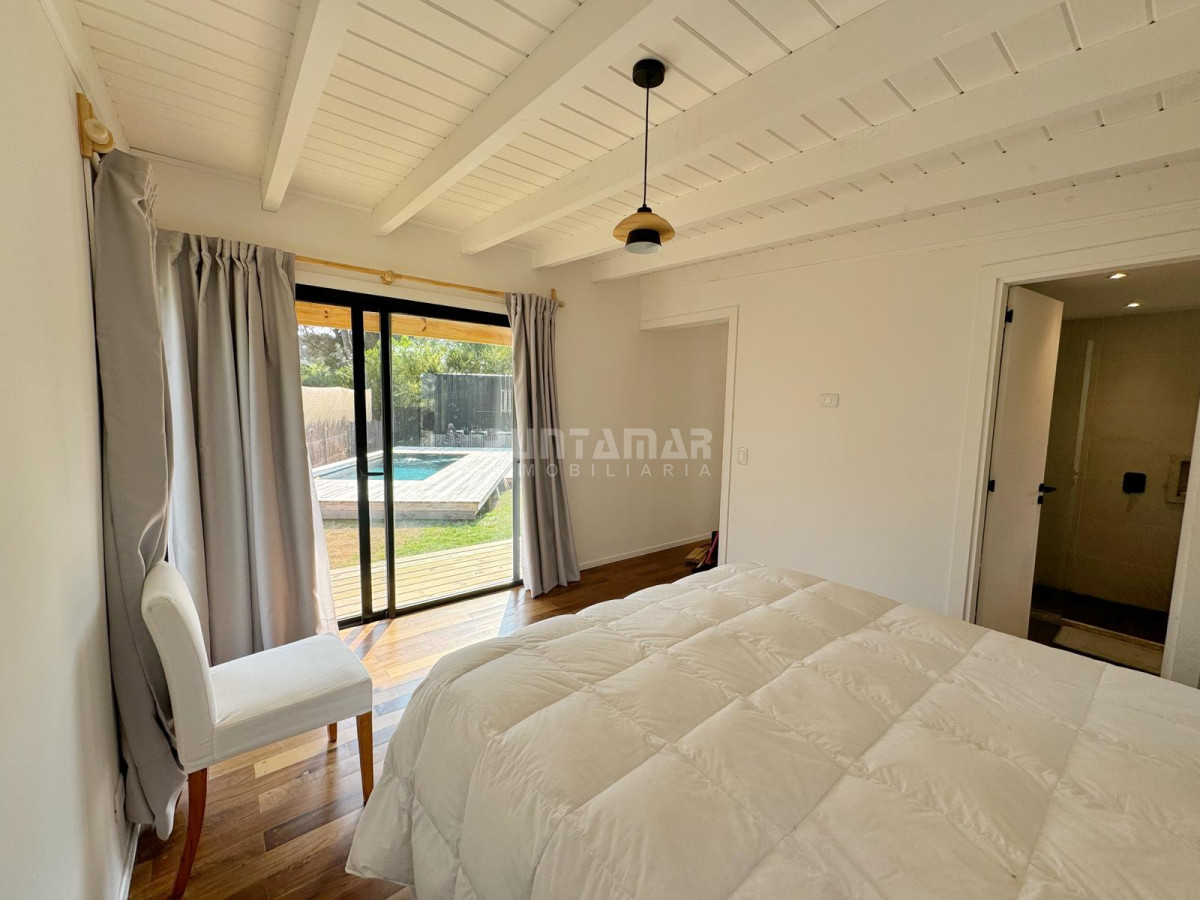 Casa ID.213420 - ALQUILER HERMOSA CASA 3 DORMITORIOS CON PISCINA EN ÑA BARRA