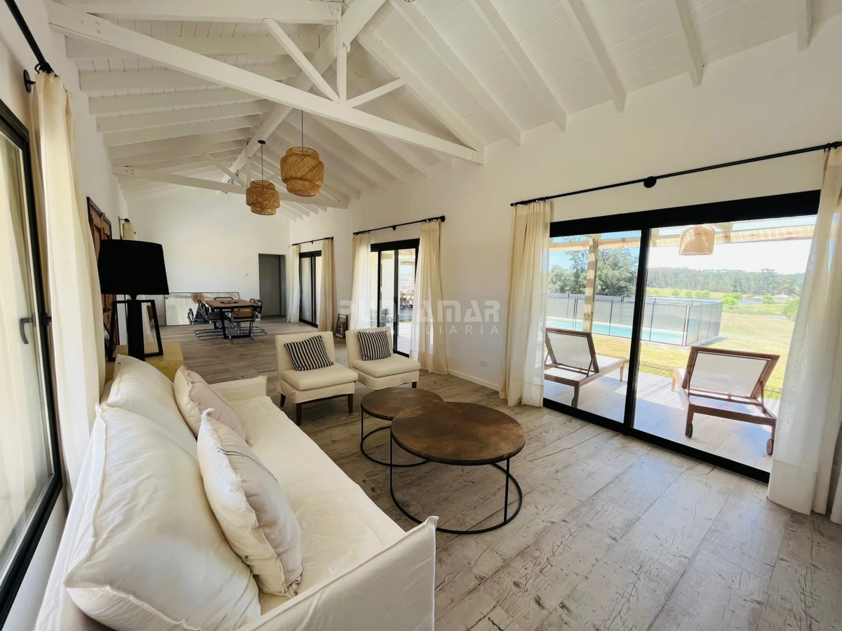 Casa ID.212785 - Casa en venta y alquiler en Pueblo Mio