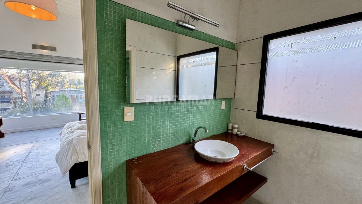 Casa ID.210787 - MUY LINDA CASA EN LA BARRA 3 DORMITORIOS CON PISCINA