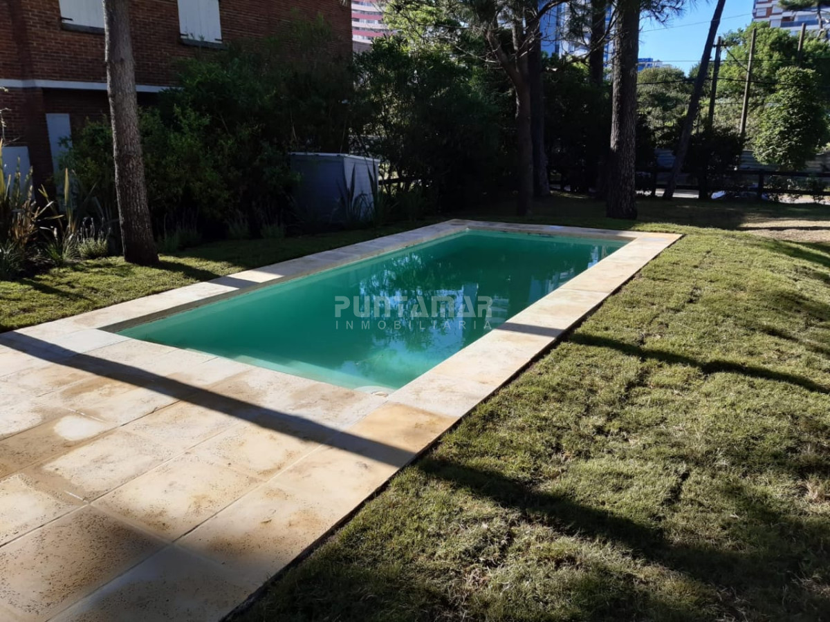 Casa ID.210714 - CASA 3 DORMITORIOS Y SERVICIO EN LA BRAVA PUNTA DEL ESTE