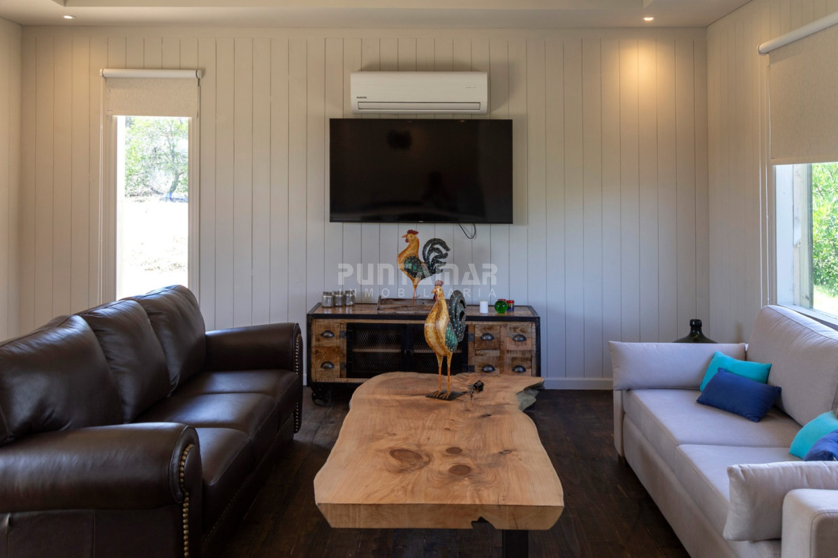 Casa ID.213398 - MODERNA CASA DE 1 DORMITORIO CON PISCINA A 100 MTS DE LA PLAYA DE JOSE IGNACIO 