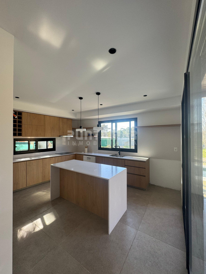 Casa ID.213666 - VENTA Y ALQUILER CASA A ESTRENAR EN BARRIO CERRADO LA CAÑADA - DISTRITO 52