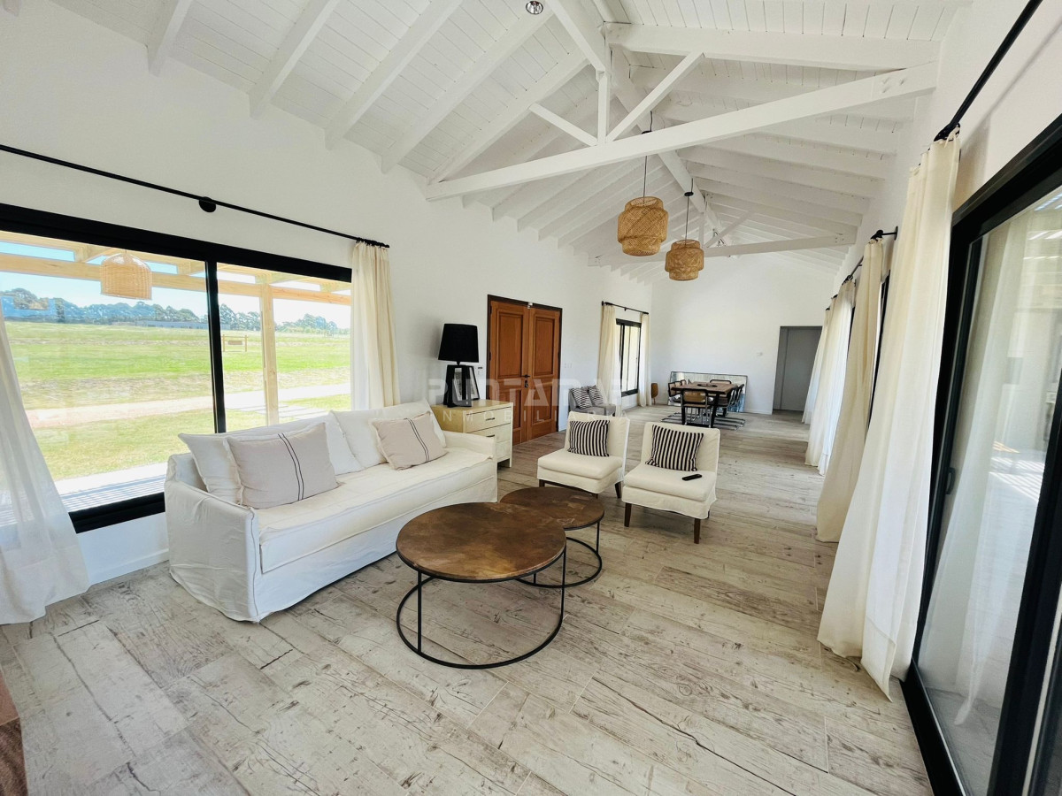 Casa ID.212785 - Casa en venta y alquiler en Pueblo Mio