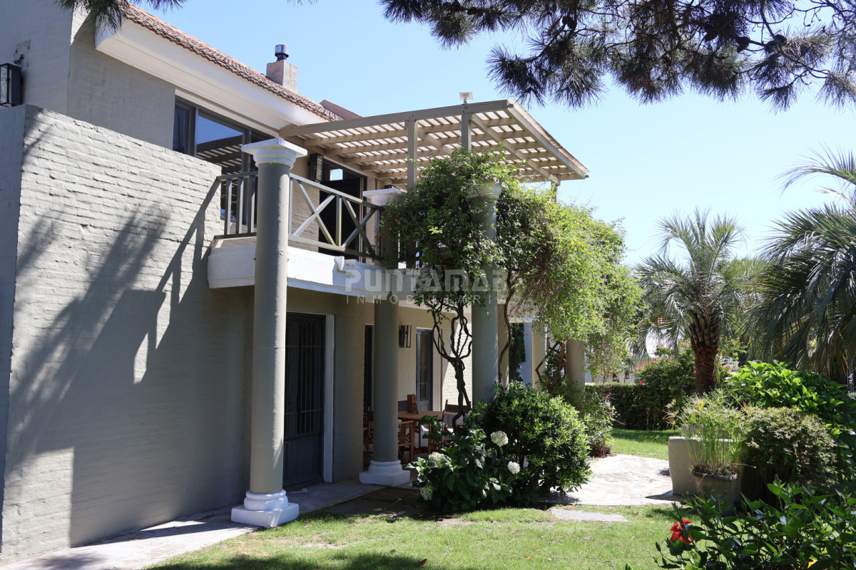 Casa ID.212677 - IMPORTANTE CASA DE 2 PLANTAS EN LA BARRA, MONTOYA