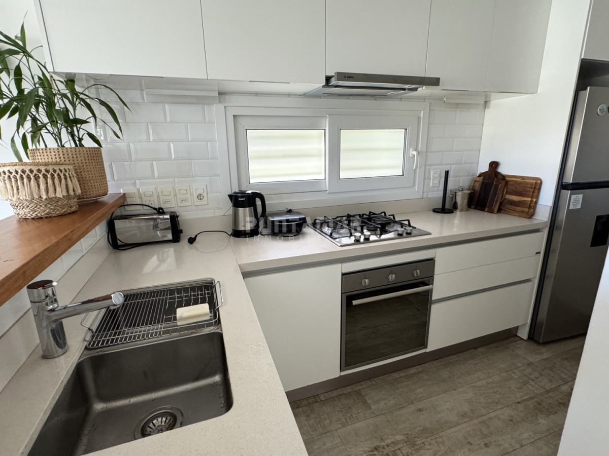 Casa ID.210767 - Casa en alquiler en Montoya, La Barra, 4 dormitorios 