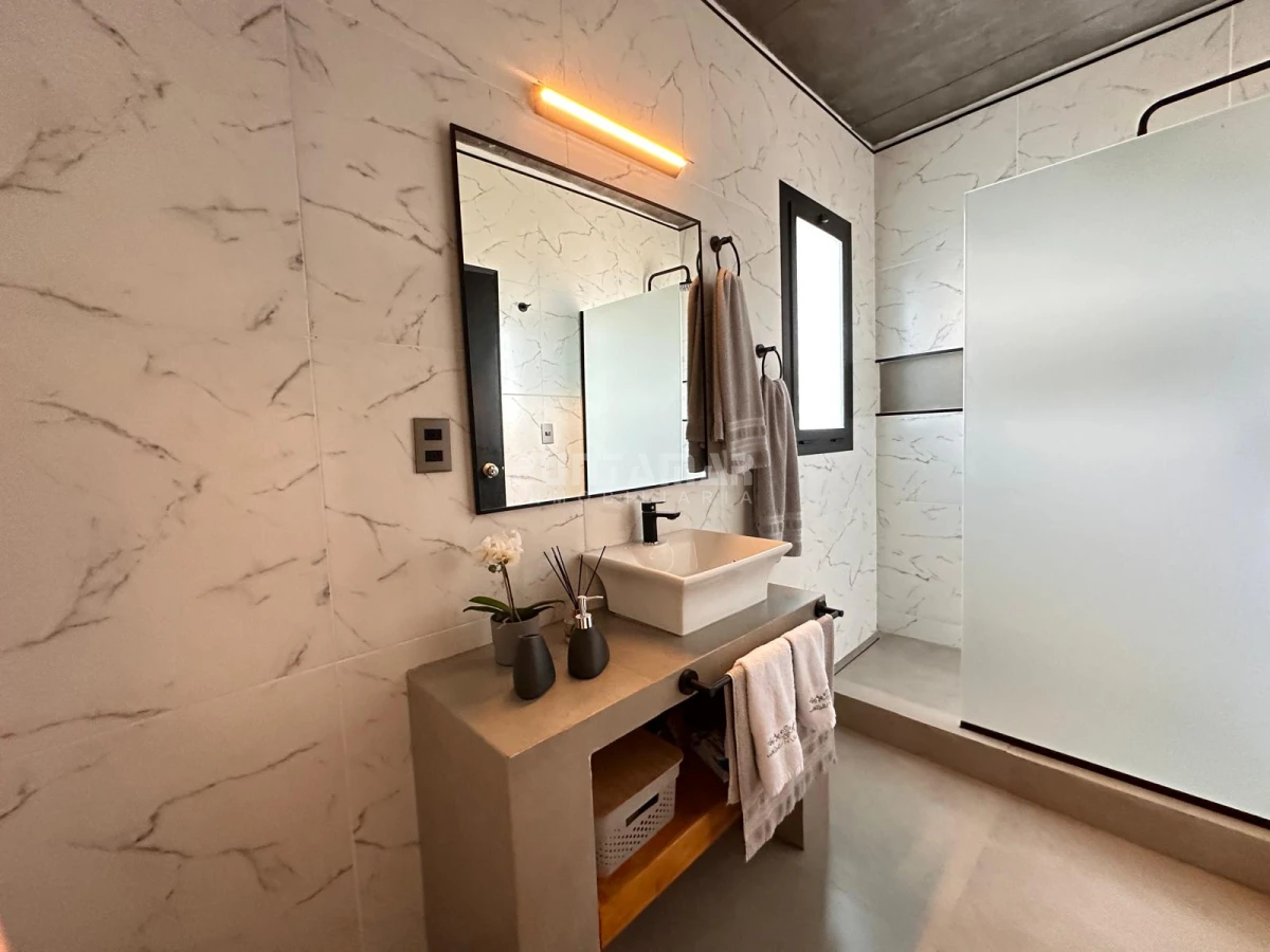 Casa ID.210856 - ALQUILER FRENTE AL MAR EN MONTOYA - 5 SUITES CON PISCINA