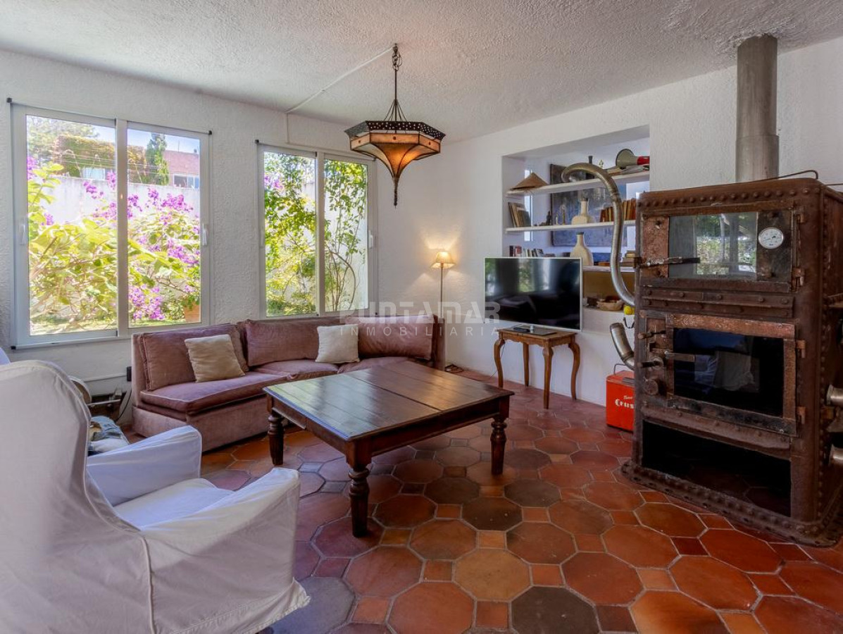 Casa ID.210937 - CERCA DE LA PLAYA, CASA A LA VENTA EN EL  CORAZON DE LA BARRA 