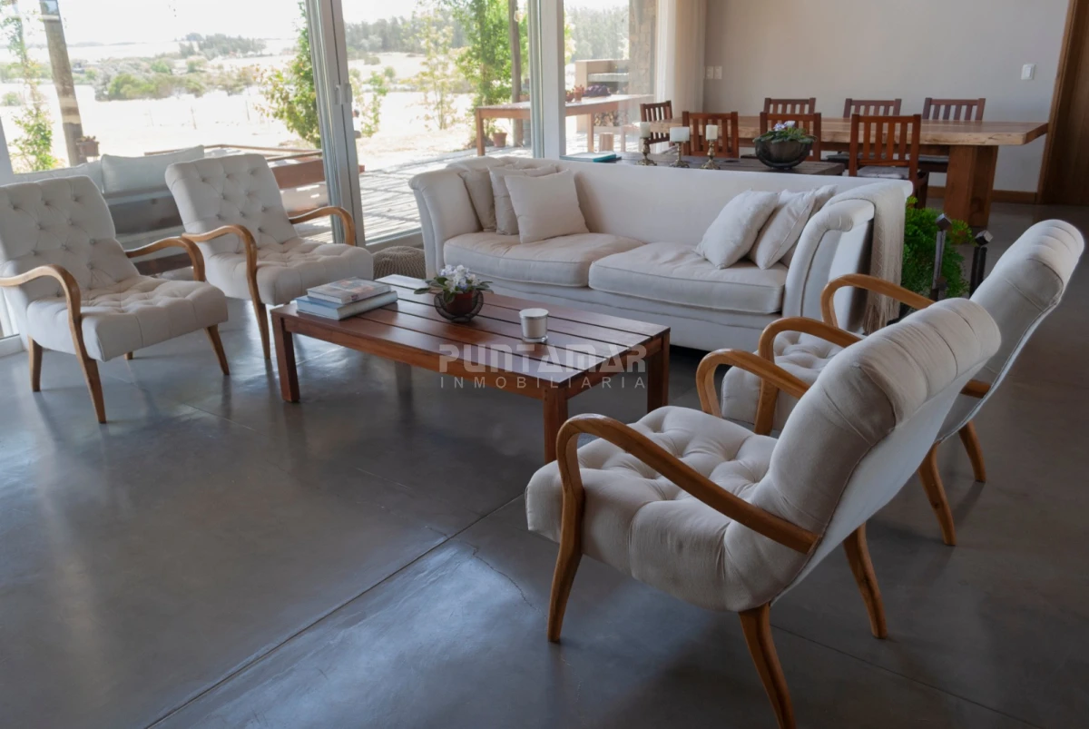 Casa ID.212703 - Casa en alquiler en Pueblo Mio