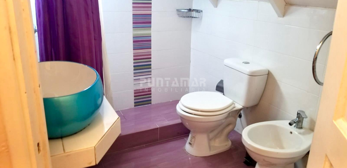 Casa ID.212770 - CASA DE 3 PLANTAS EN PARADA 7 DE LA MANSA, CON 4 DORMITORIOS Y DEPENDENCIA DE SERVICIO