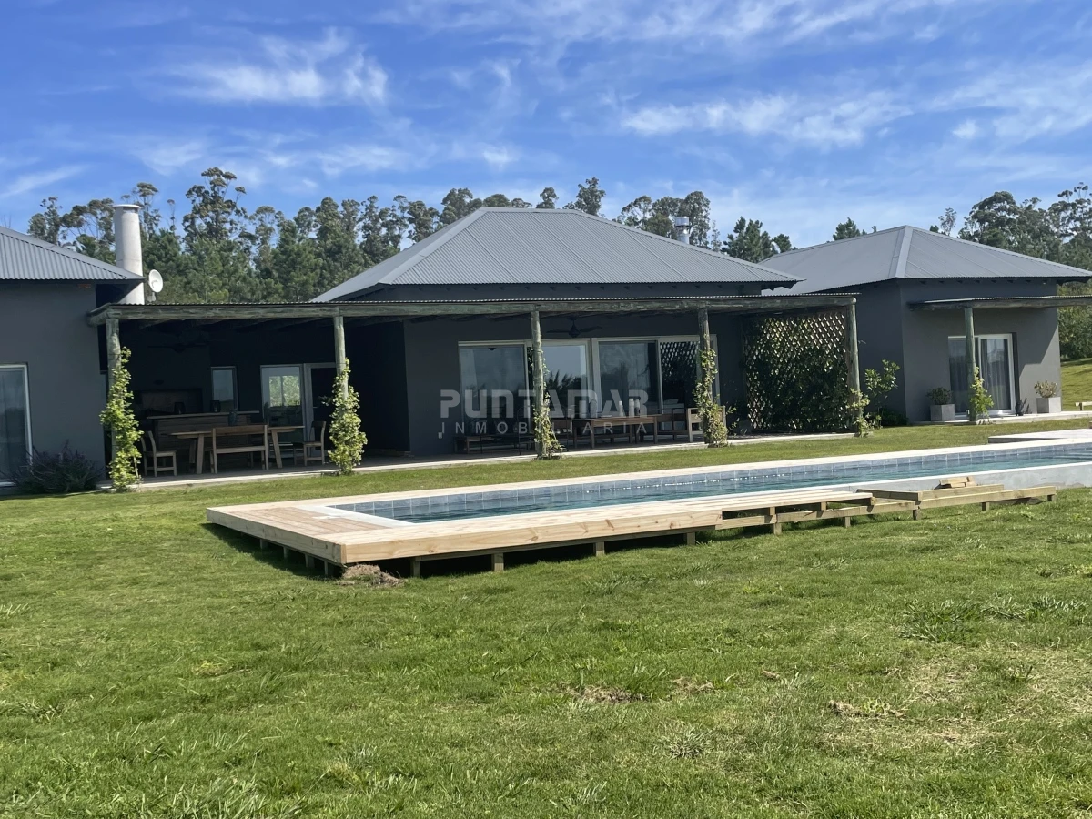 Casa ID.213168 - Casa en alquiler en Pueblo Mio